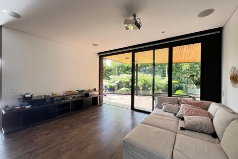 WhatsApp Image 2024-10-03 at 11.46.47 (10)