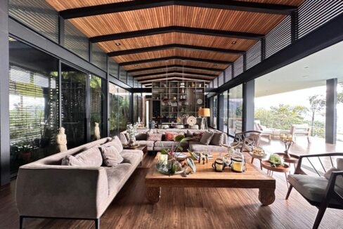 WhatsApp Image 2024-10-03 at 11.46.47 (4)