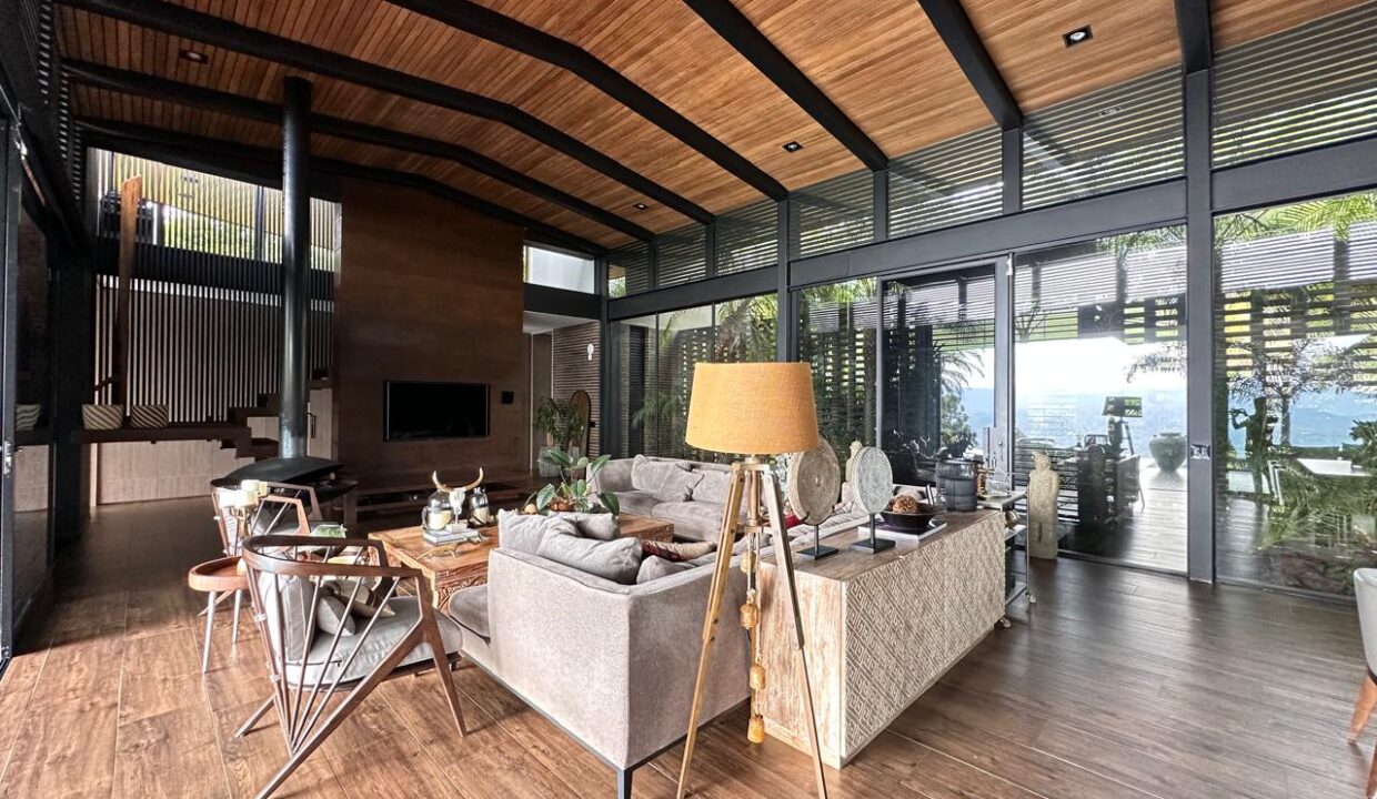 WhatsApp Image 2024-10-03 at 11.46.47 (5)