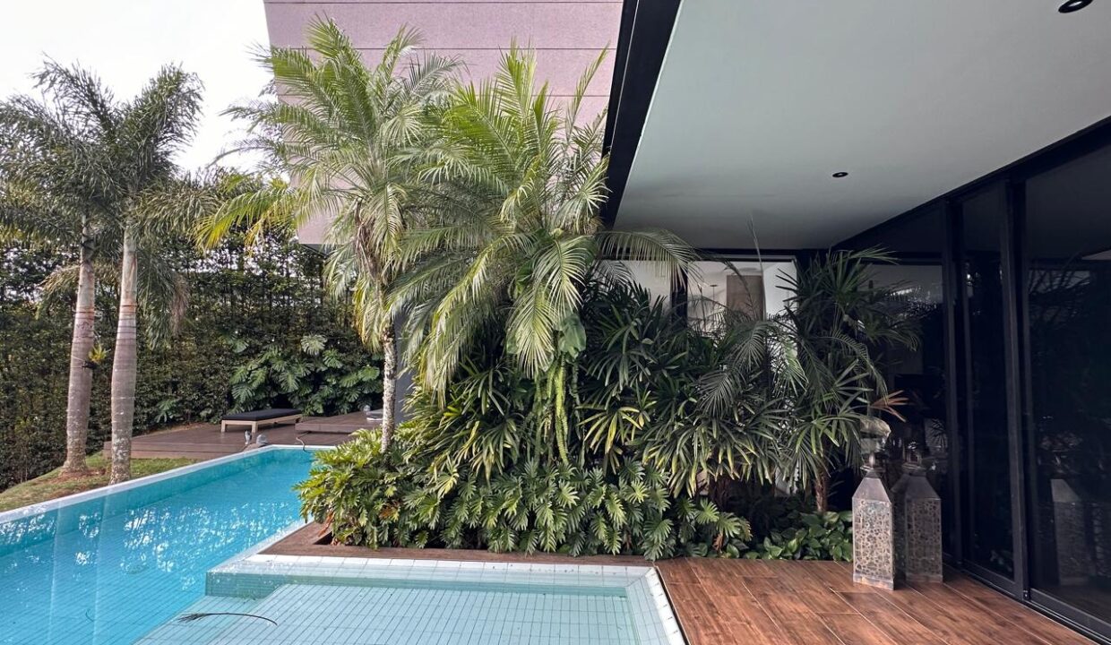 WhatsApp Image 2024-10-03 at 11.46.47 (6)