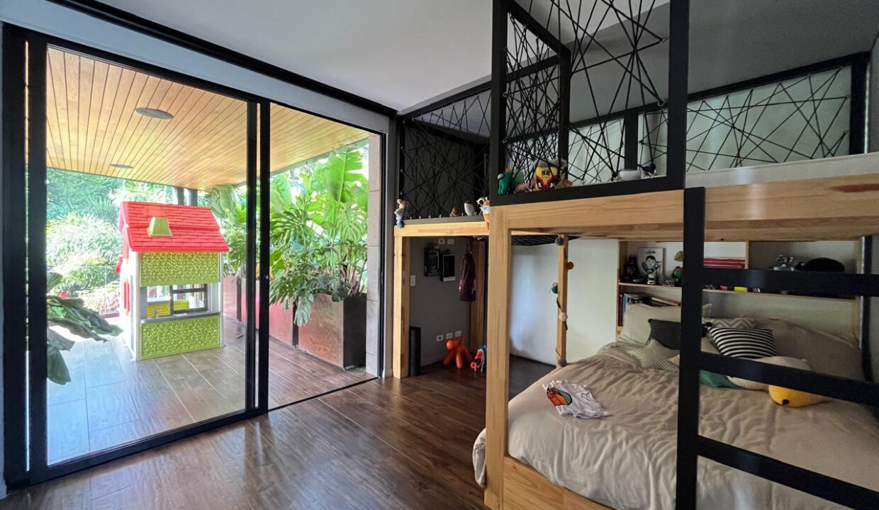 WhatsApp Image 2024-10-03 at 11.46.47 (9)