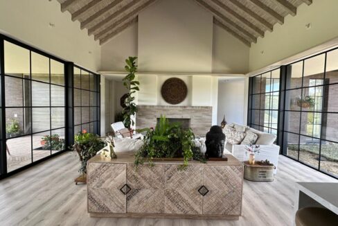 WhatsApp Image 2024-10-03 at 12.17.28 (1)