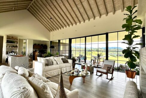 WhatsApp Image 2024-10-03 at 12.17.28 (5)