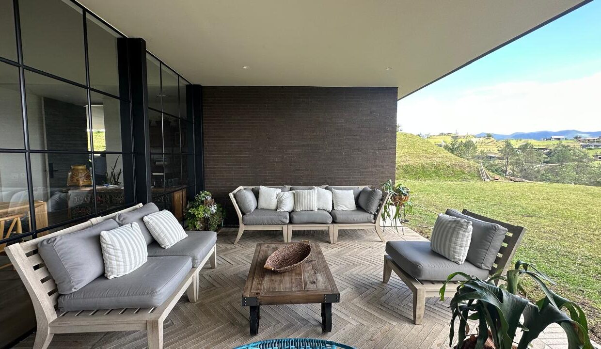 WhatsApp Image 2024-10-03 at 12.17.29 (2)