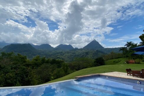 WhatsApp Image 2024-10-03 at 13.22.08 (1)