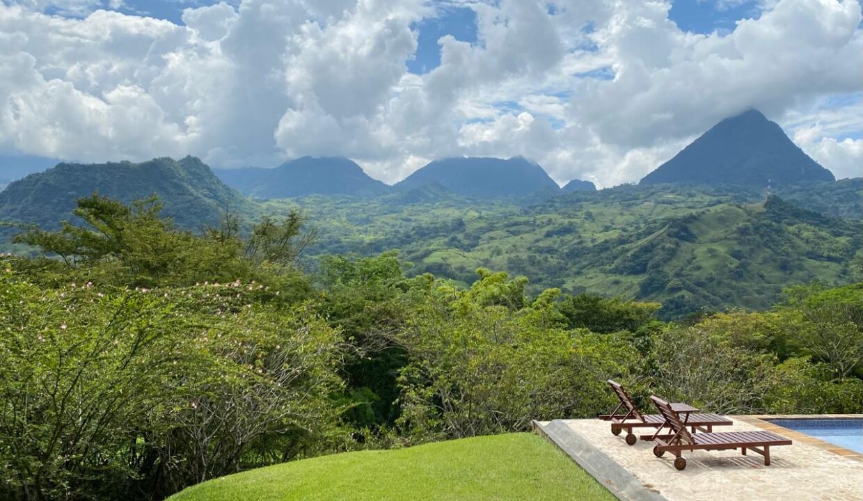 WhatsApp Image 2024-10-03 at 13.22.08 (6)