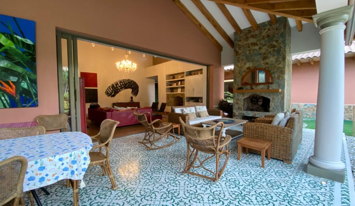 WhatsApp Image 2024-10-03 at 13.59.21 (14)