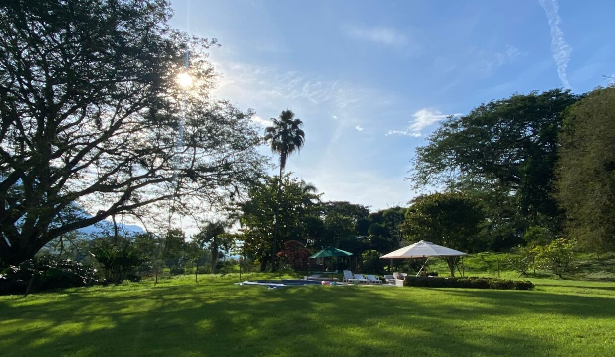 WhatsApp Image 2024-10-03 at 14.24.33 (1)