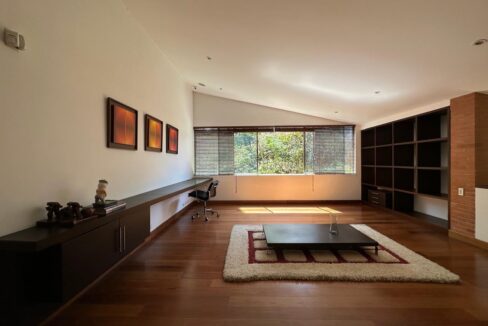 WhatsApp Image 2024-10-16 at 11.03.38 (10)