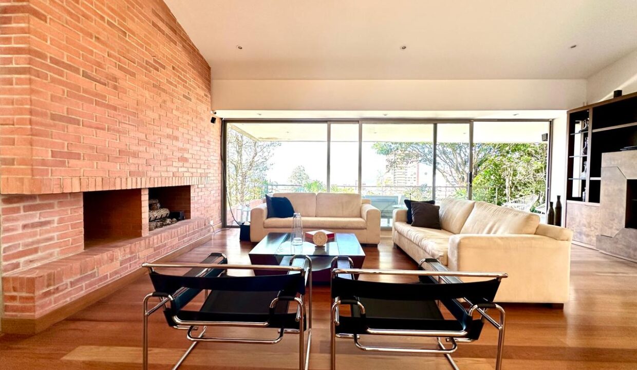 WhatsApp Image 2024-10-16 at 11.03.38