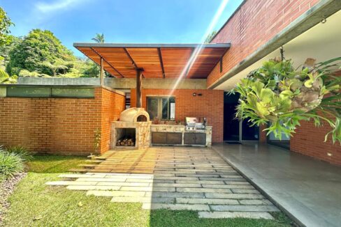 WhatsApp Image 2024-10-16 at 11.03.38 (3)