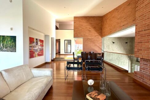 WhatsApp Image 2024-10-16 at 11.03.38 (5)