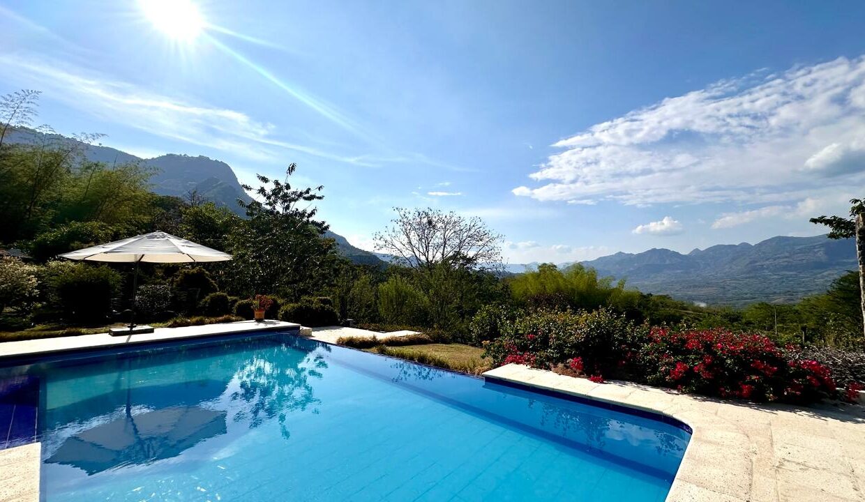 WhatsApp Image 2024-10-16 at 11.54.06