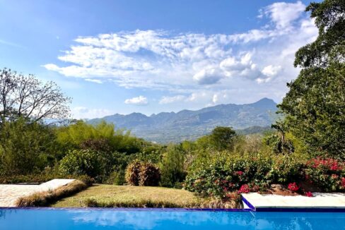 WhatsApp Image 2024-10-16 at 11.54.09 (1)