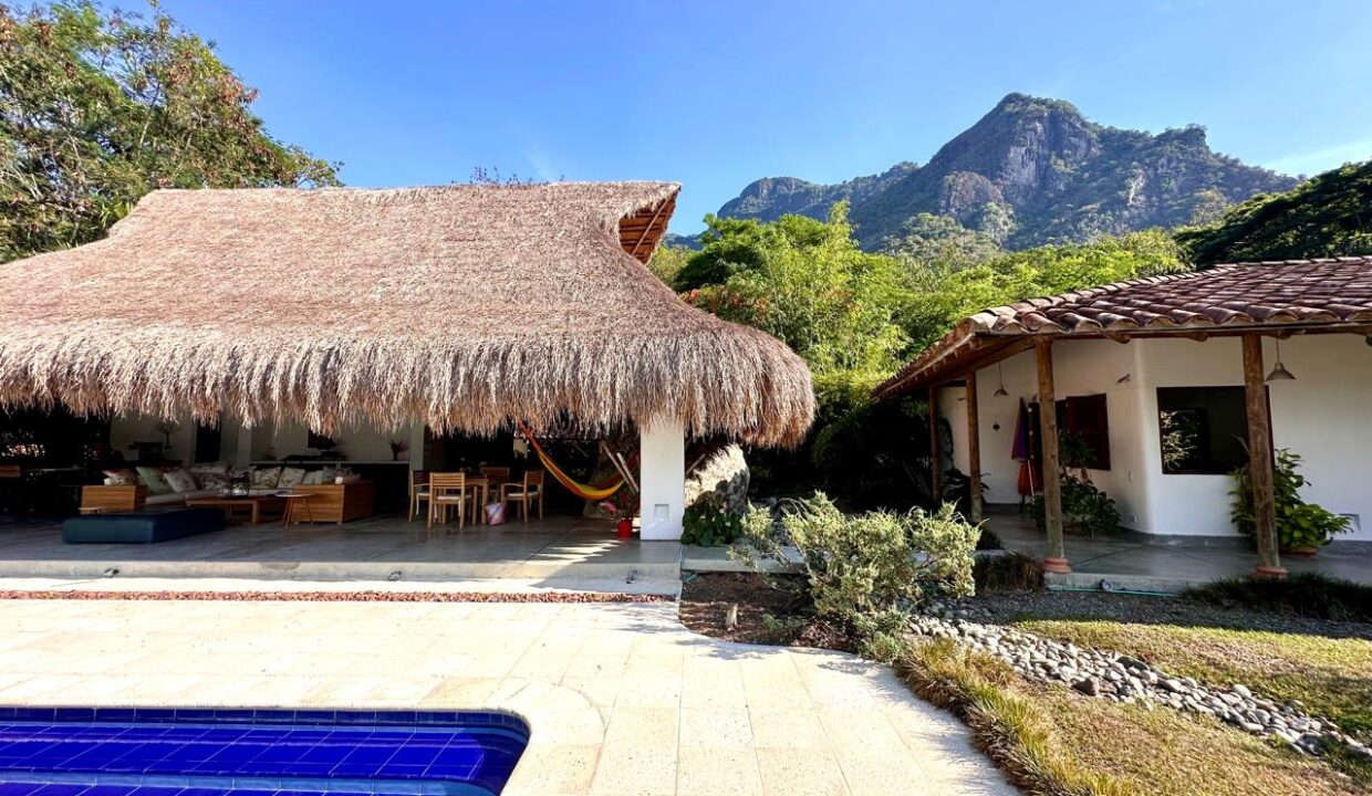 WhatsApp Image 2024-10-16 at 11.54.09 (2)