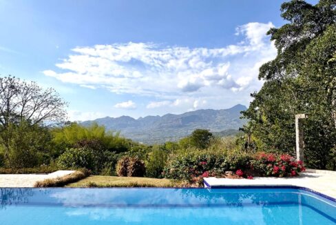 WhatsApp Image 2024-10-16 at 11.54.09