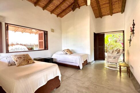 WhatsApp Image 2024-10-16 at 11.54.10 (4)