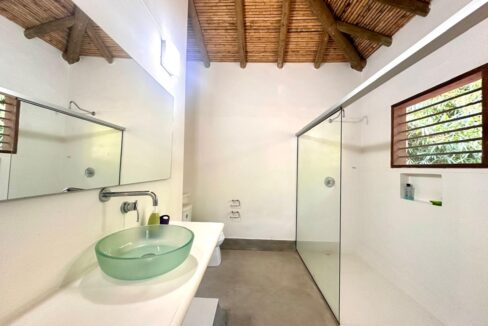 WhatsApp Image 2024-10-16 at 11.54.10 (5)