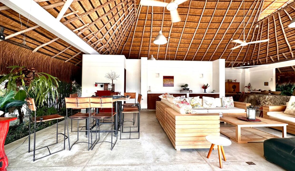 WhatsApp Image 2024-10-16 at 11.54.11 (1)