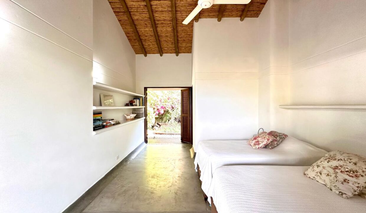 WhatsApp Image 2024-10-16 at 11.54.11