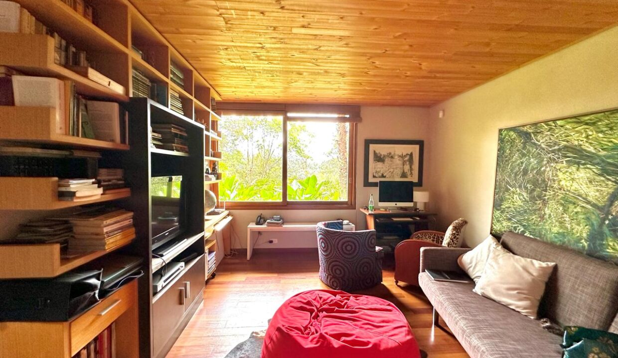 WhatsApp Image 2024-10-16 at 12.12.26 (13)