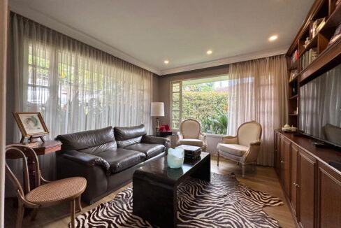 WhatsApp Image 2024-10-17 at 09.42.42 (1)