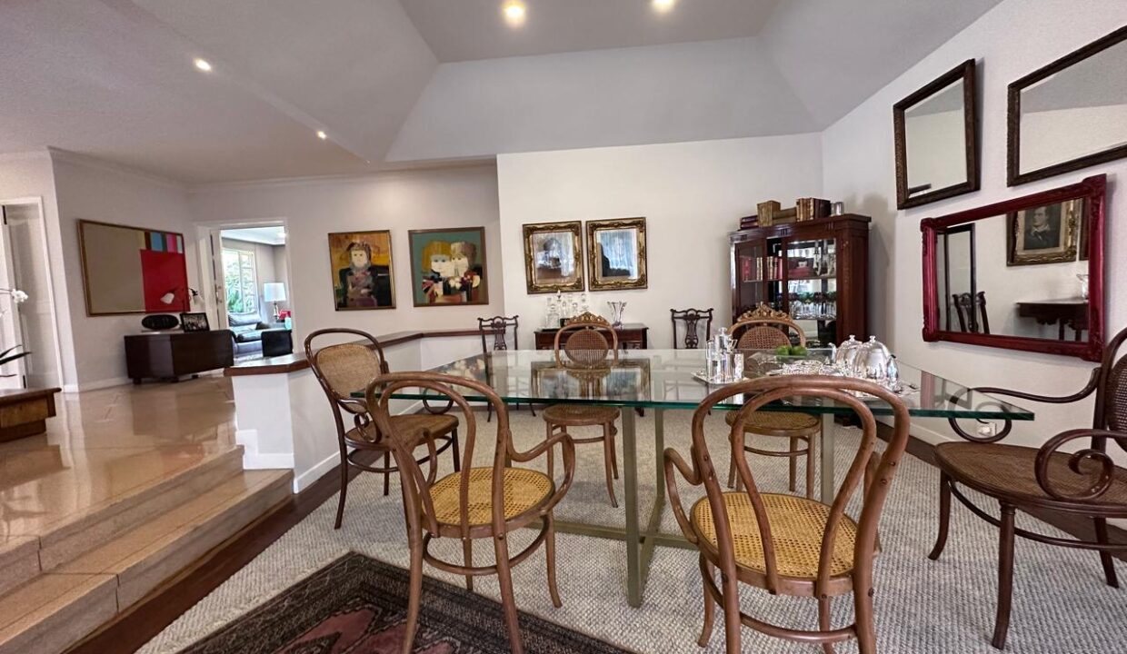 WhatsApp Image 2024-10-17 at 09.42.42 (2)