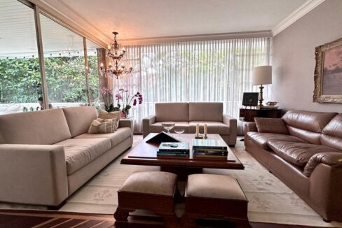 WhatsApp Image 2024-10-17 at 09.42.42 (3)