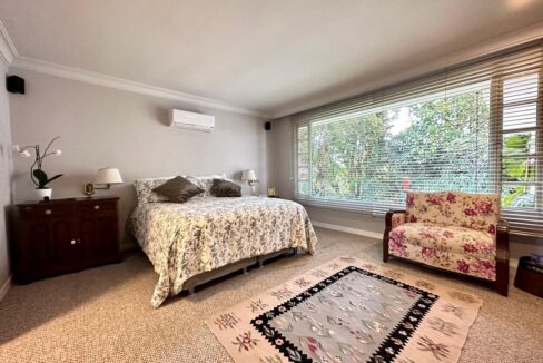 WhatsApp Image 2024-10-17 at 09.42.43 (3)