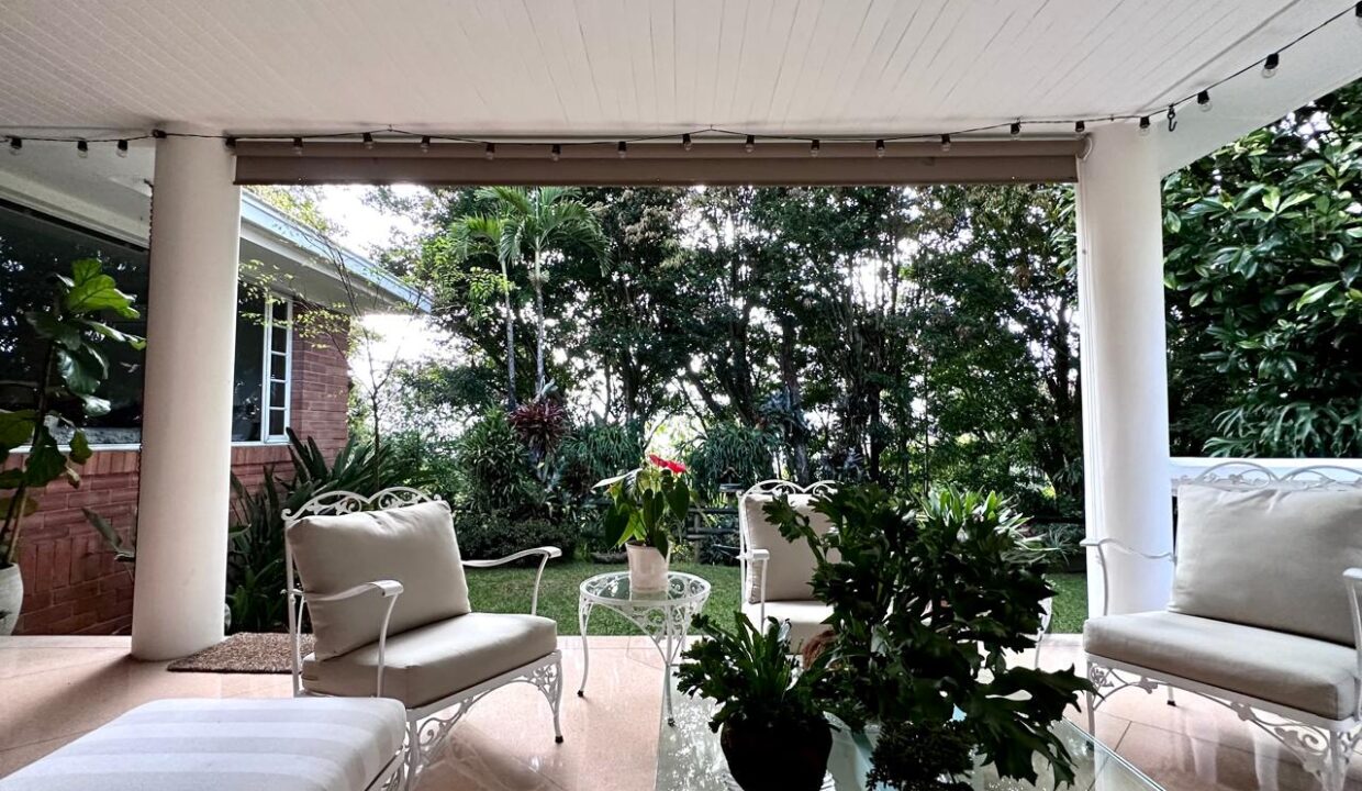 WhatsApp Image 2024-10-17 at 09.42.43 (4)