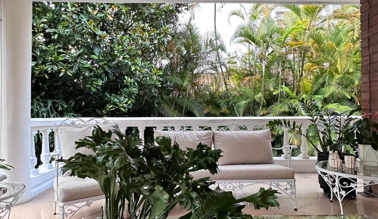 WhatsApp Image 2024-10-17 at 09.42.43 (5)