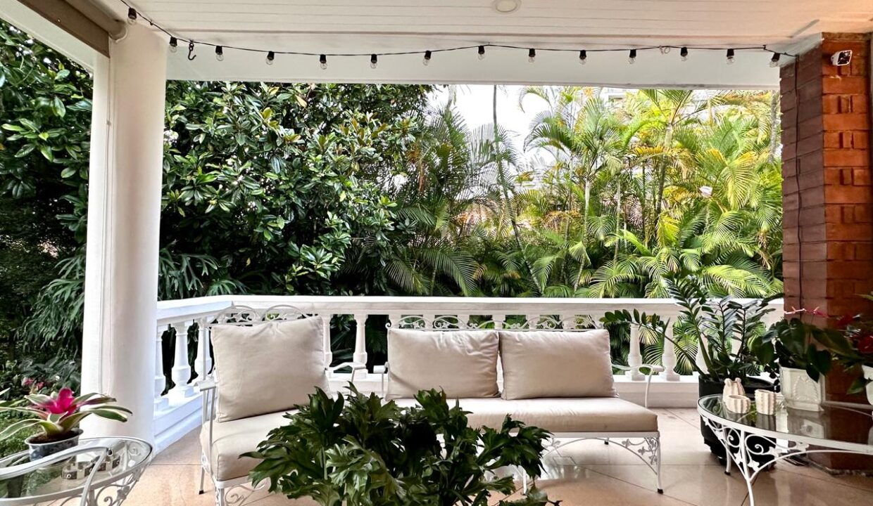 WhatsApp Image 2024-10-17 at 09.42.43 (6)