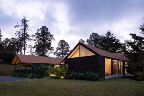 WhatsApp Image 2025-04-14 at 13.37.37 (5)