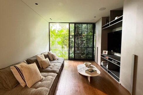 WhatsApp Image 2025-04-14 at 19.02.06 (4)