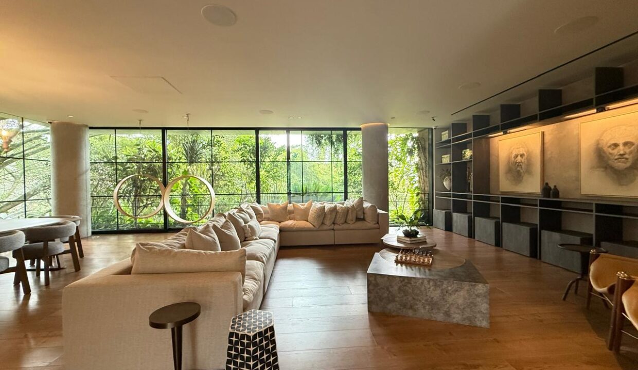 WhatsApp Image 2025-04-14 at 19.02.06 (9)