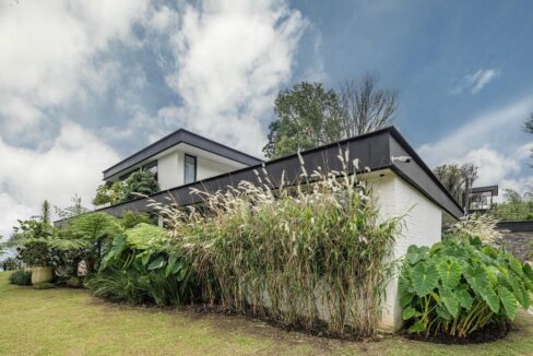 WhatsApp Image 2025-04-15 at 13.40.51 (4)