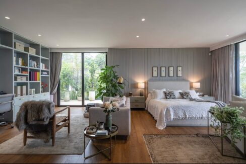 WhatsApp Image 2025-04-15 at 13.40.52 (2)