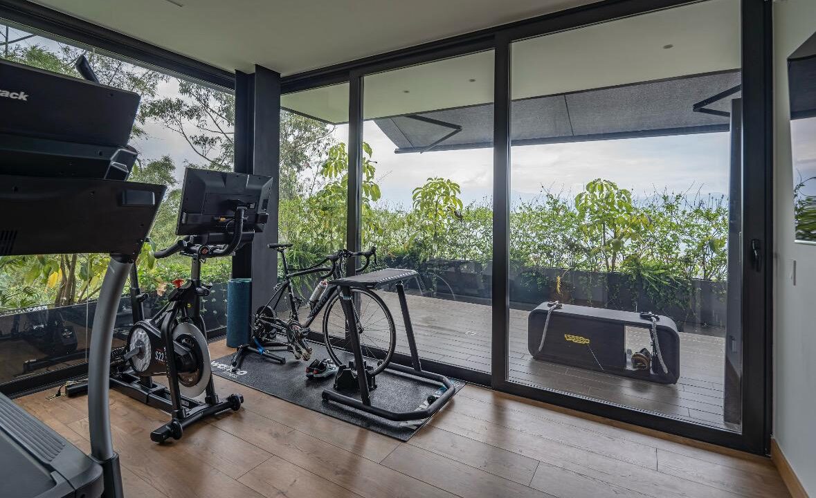 WhatsApp Image 2025-04-15 at 13.40.52 (3)