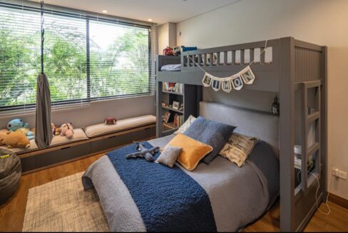 WhatsApp Image 2025-04-15 at 13.40.52 (5)