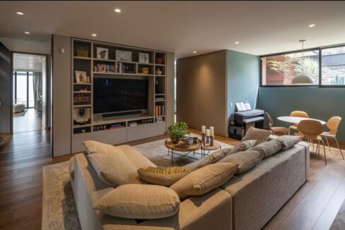 WhatsApp Image 2025-04-15 at 13.40.52 (6)