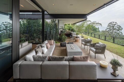 WhatsApp Image 2025-04-15 at 13.40.52 (9)