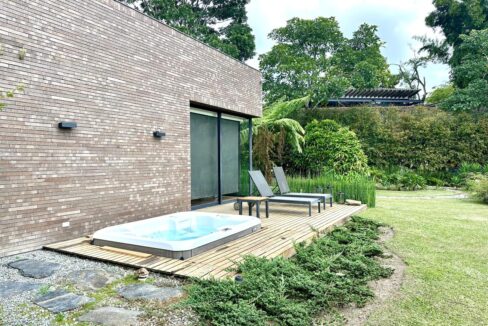 WhatsApp Image 2025-04-15 at 13.42.54