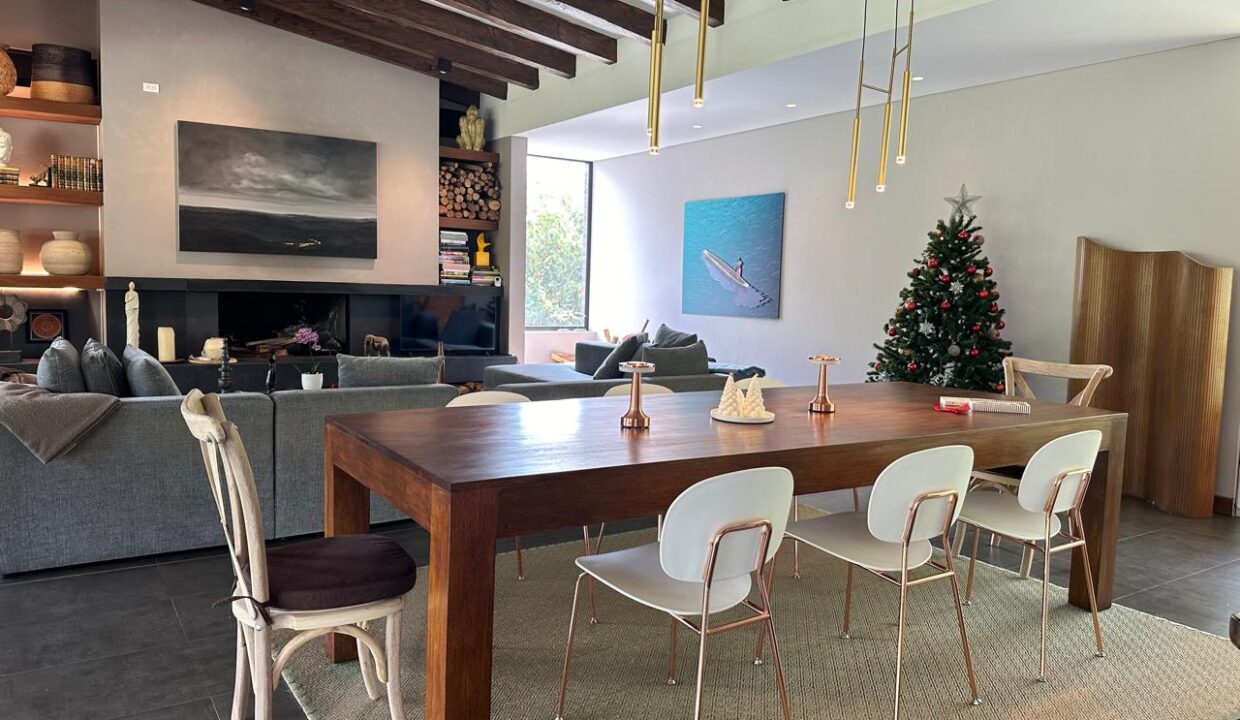 WhatsApp Image 2025-04-15 at 13.44.04 (1)