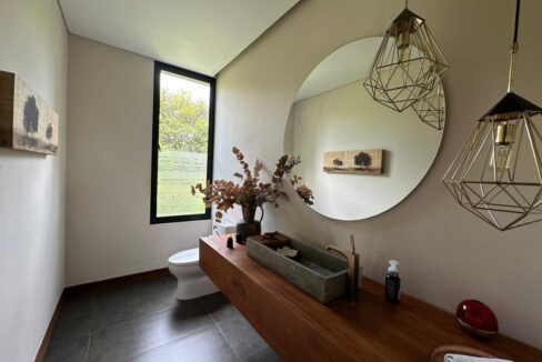 WhatsApp Image 2025-04-15 at 13.44.09