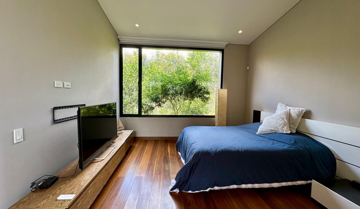 WhatsApp Image 2025-04-15 at 13.44.11