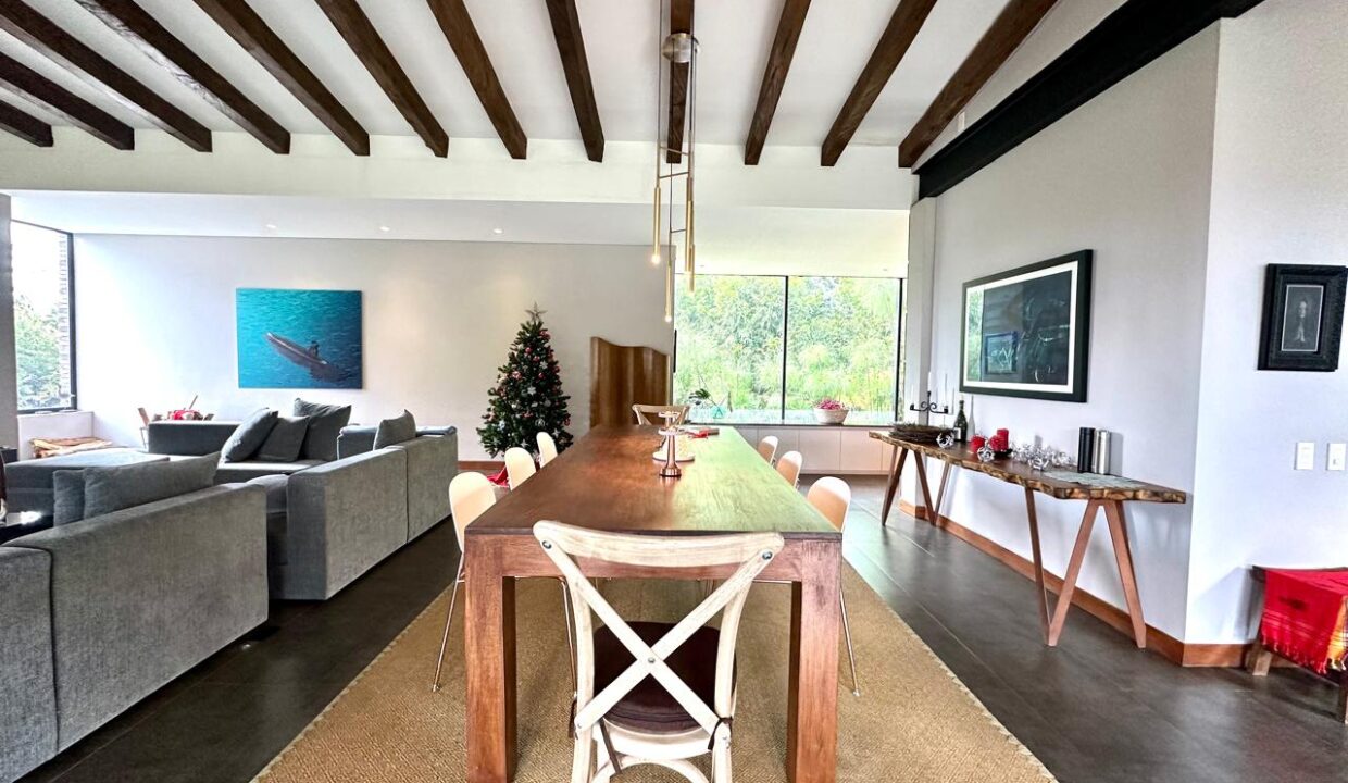 WhatsApp Image 2025-04-15 at 13.51.59